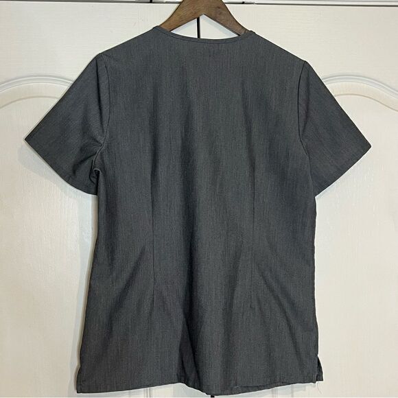 Figs Casma 3 Pocket Short Sleeve Scrub Top - Picture 5 of 10